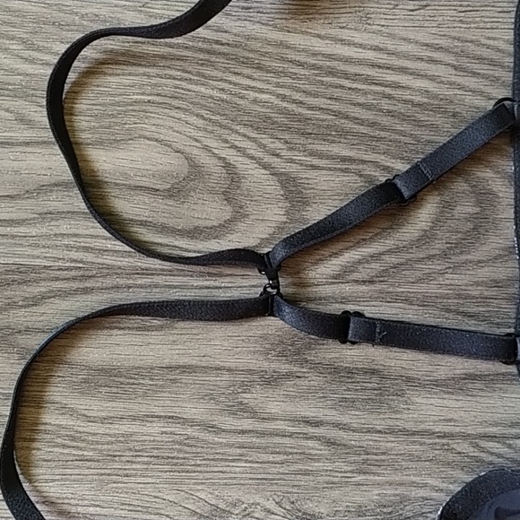 Vie en Rose Black & White Floral & Lace Bra - Picture 9 of 9